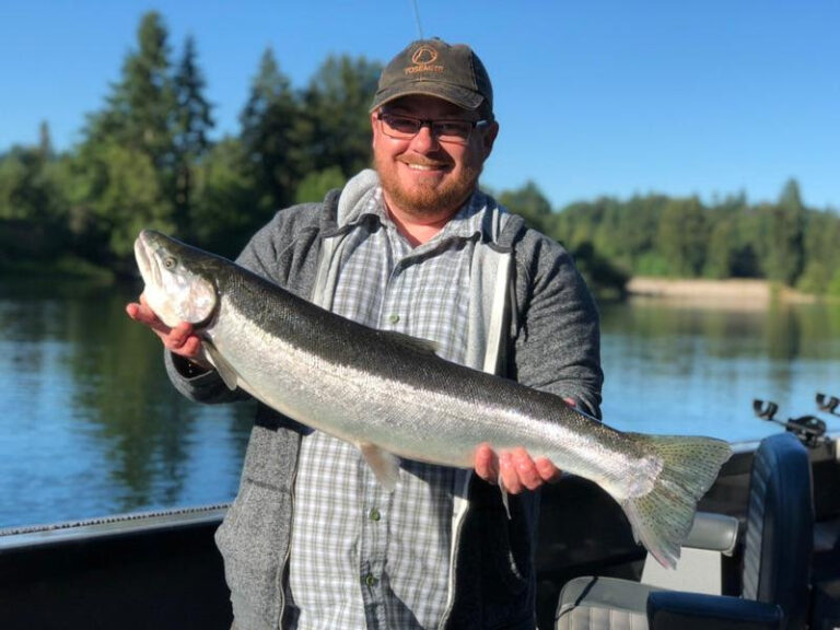 Read more about the article Summer Steelhead, Ocean Salmon, and Trophy Sturgeon